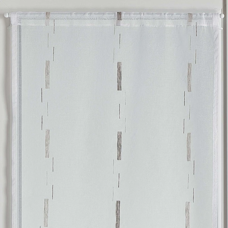 Par de ventanas de jacquard con hilos cortados