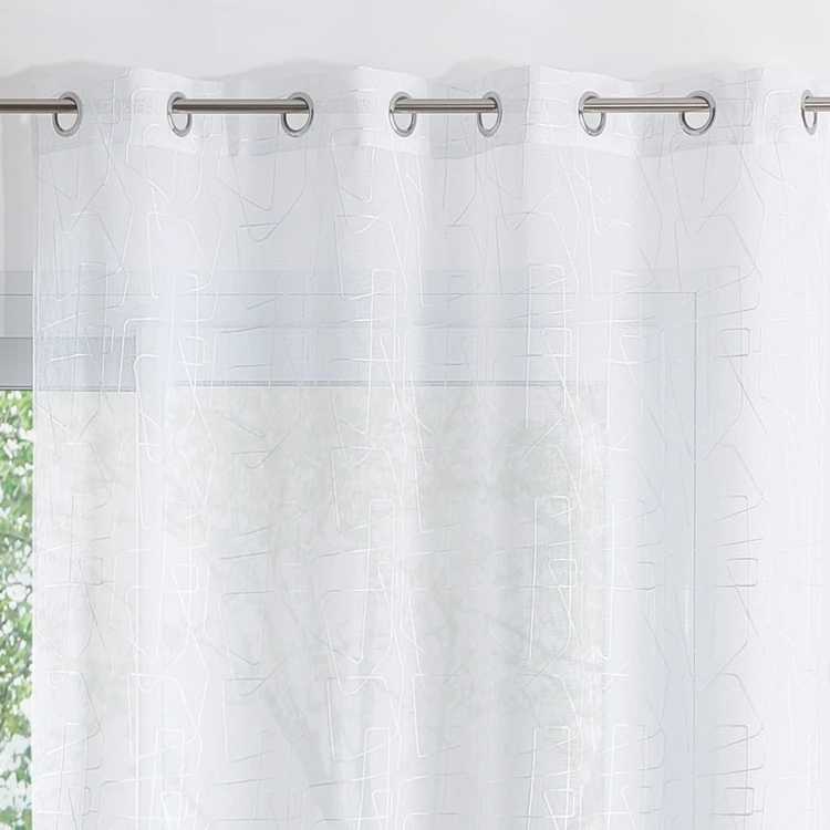 Voile bordado de estilo gráfico
