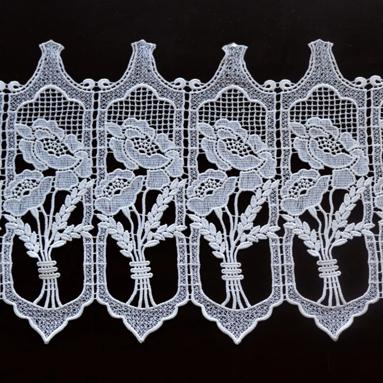Brise bise macramé au bouquet fleuri