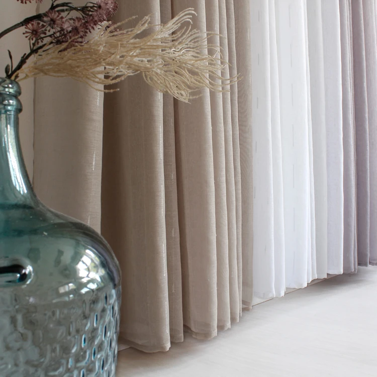 Veiling met zilver geweven draden