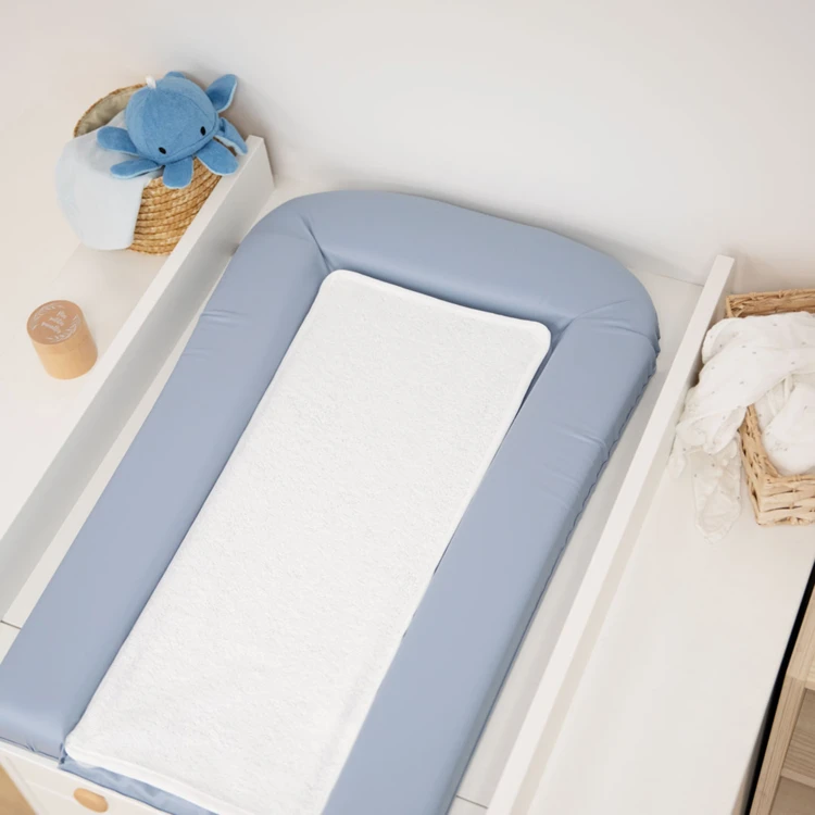 Matelas à langer avec 2 éponges amovibles