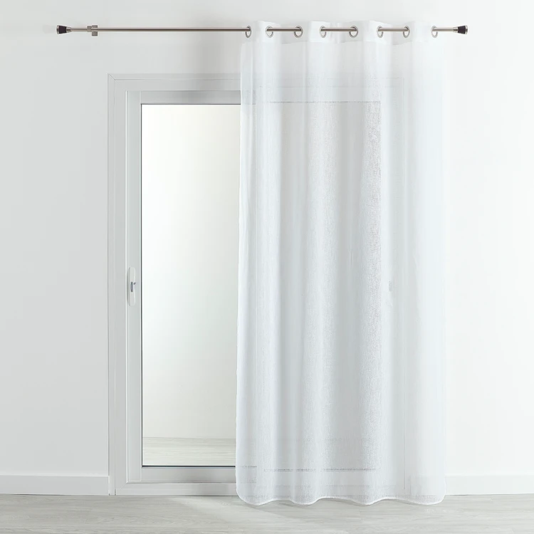 Cortinas com efeito linho