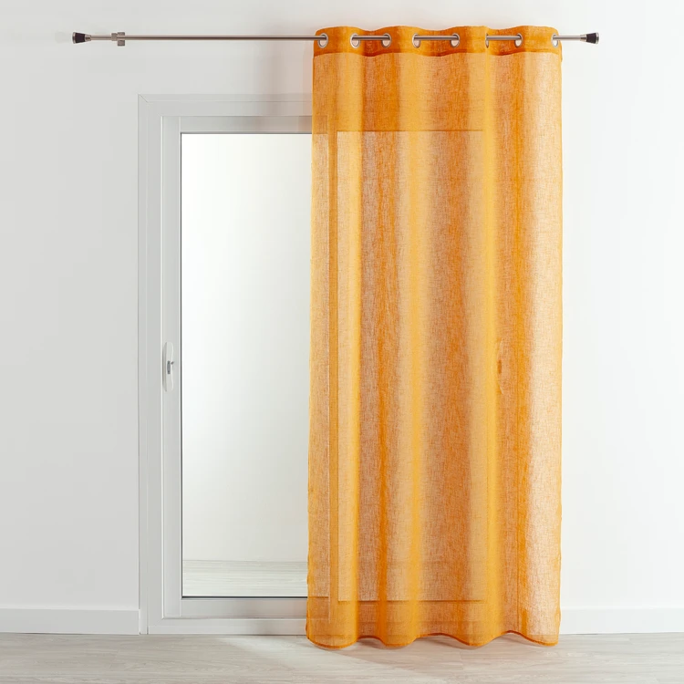 Cortinas com efeito linho