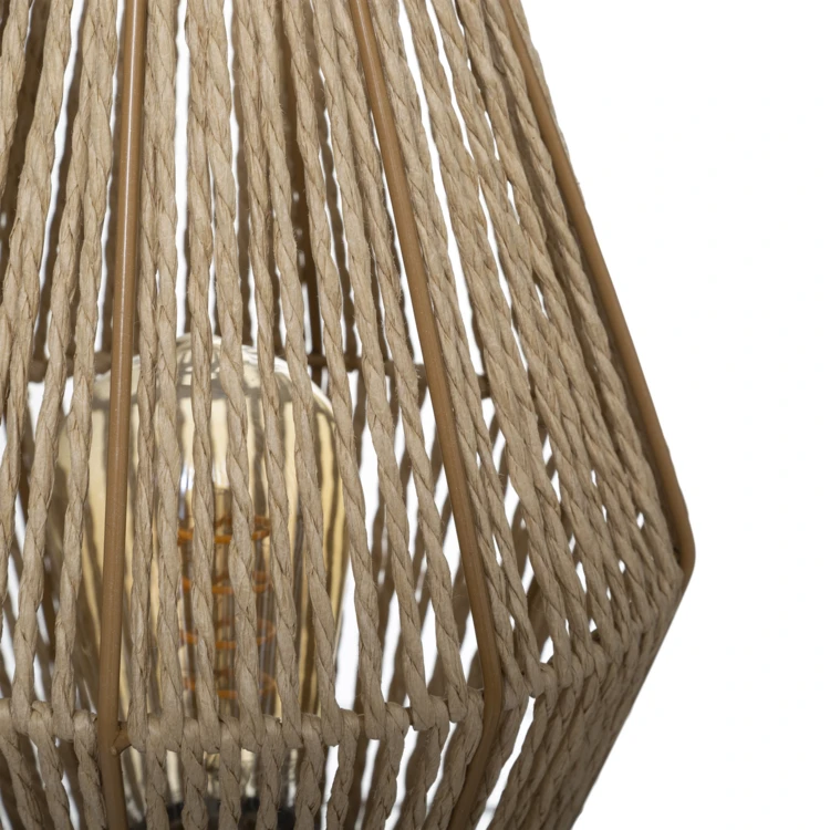 Stehlampe im exotischen Stil