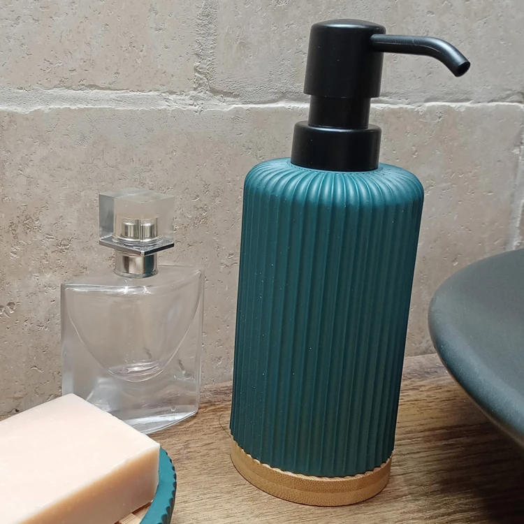 Distributore di sapone scanalato