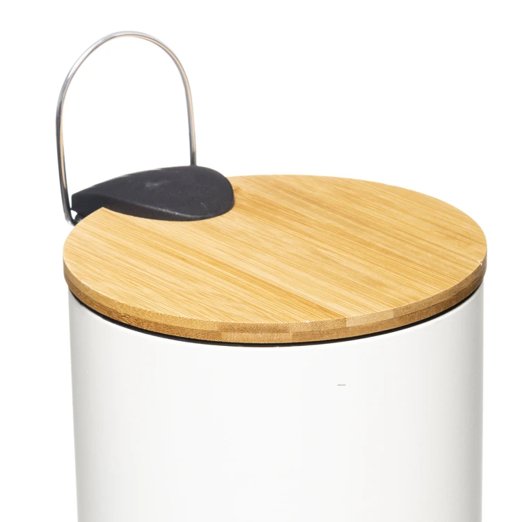 Farbiger Mülleimer mit Bambusdeckel