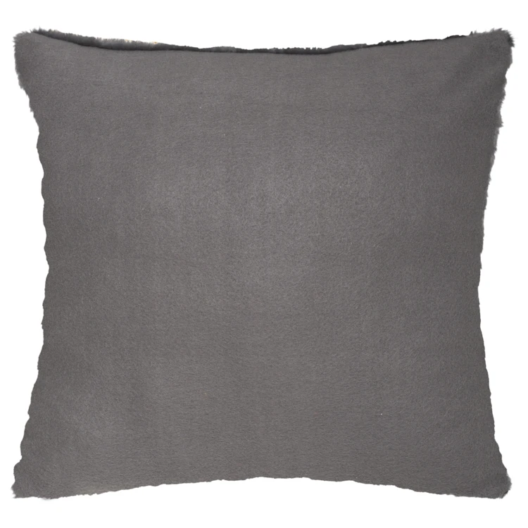 Coussin déhoussable effet imitation fourrure
