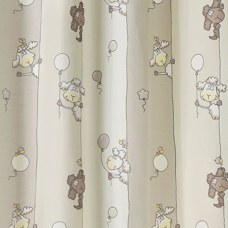 Cortina com estampado de ovelhas para crianças