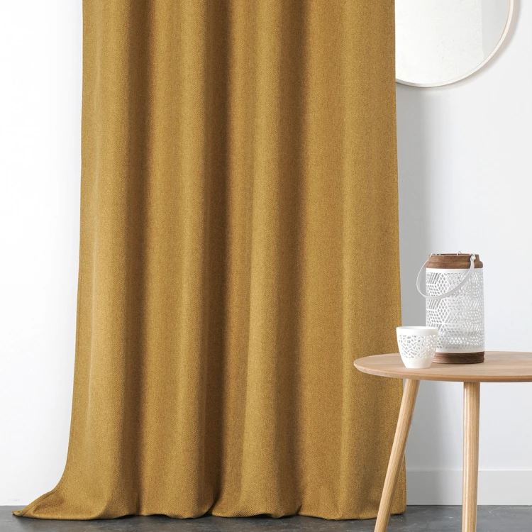 Tenda oscurante e isolante con treccia di arricchimento