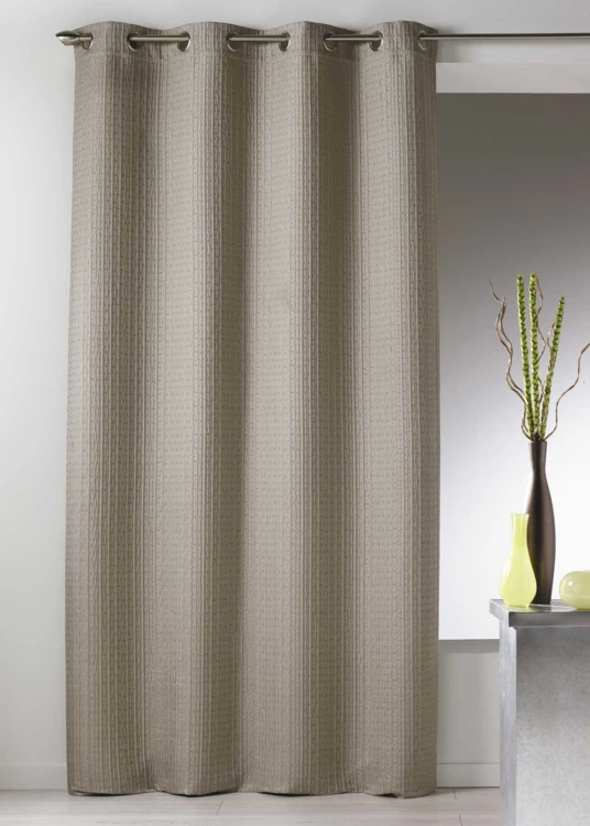 Cortina opaca em jacquard liso com relevos