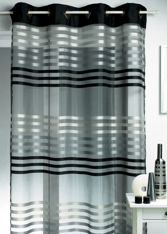 Bunt gestreiftes Organza-Vorhangtuch