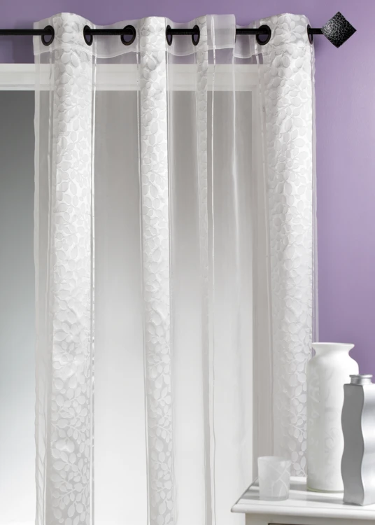 Jacquard organza voile met bladmotief