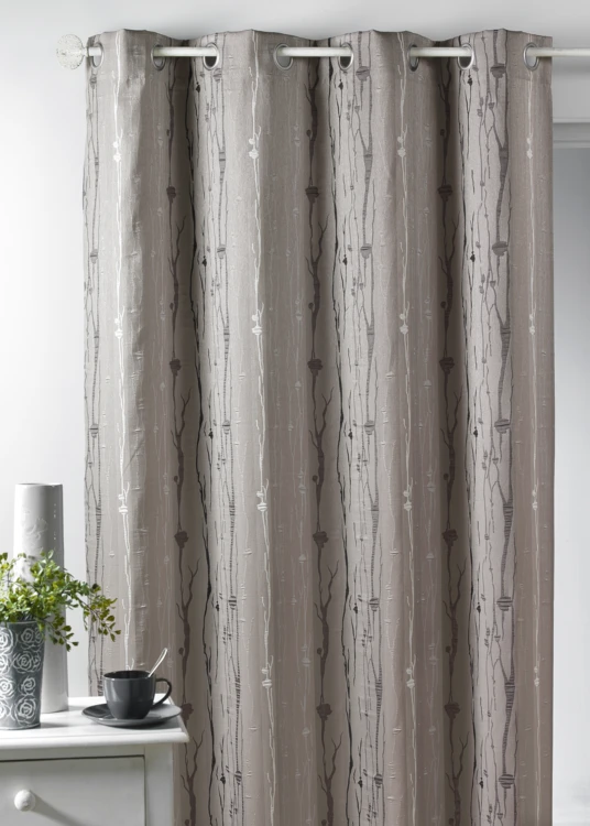 Cortina isolante em jacquard com estampado de raízes