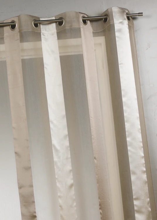 Bicolore con strisce verticali