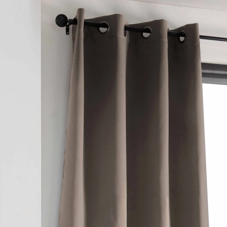 Cortina blackout simples 210gr/m2
