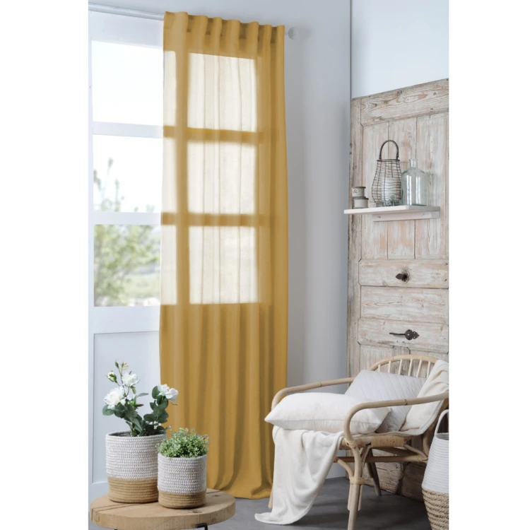 Plain sheer with concealed loops