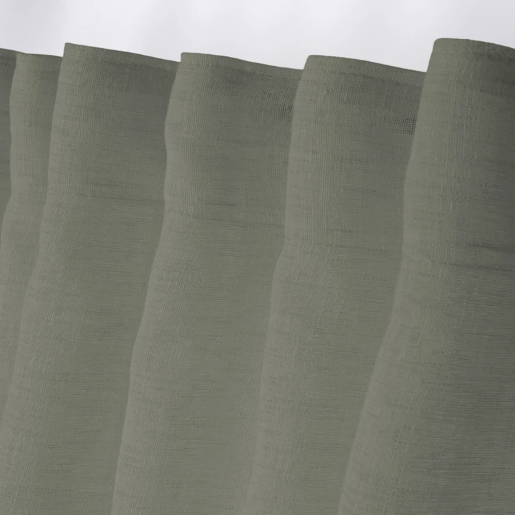 Plain sheer with concealed loops