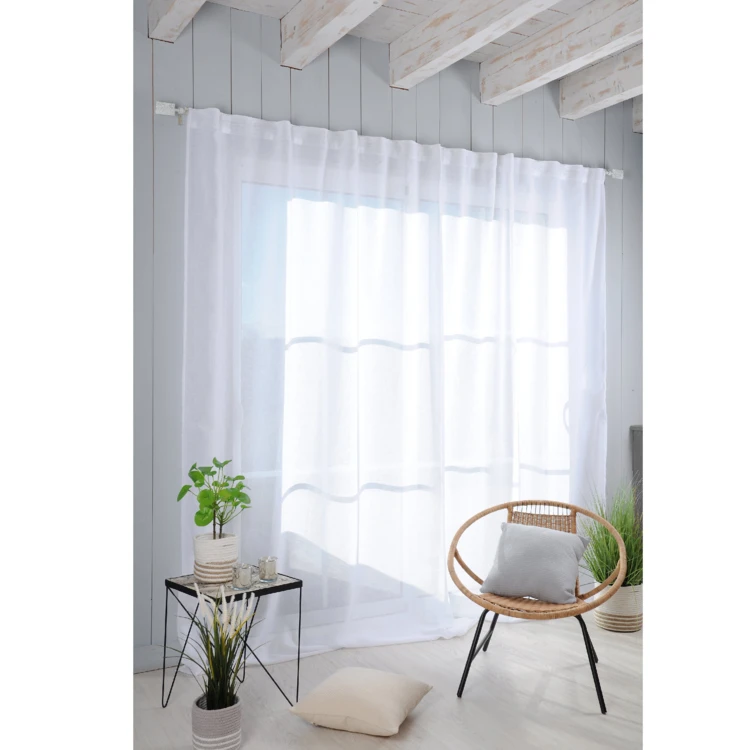 Plain sheer with concealed loops
