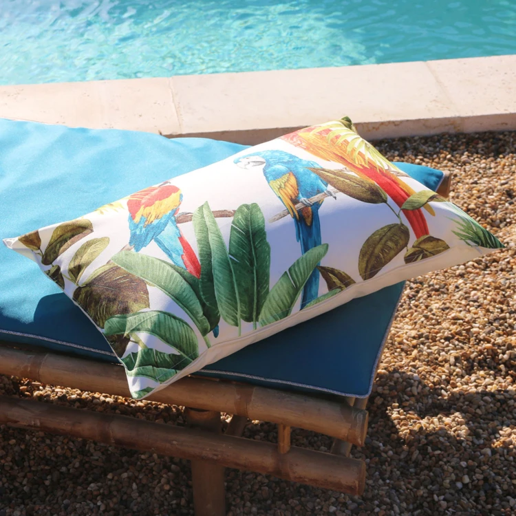 Coussin outdoor imprimé perroquets