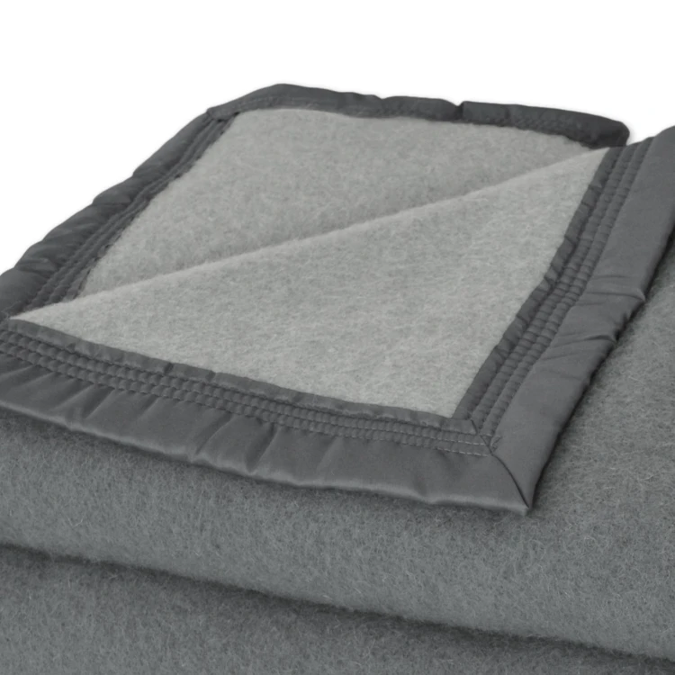 Deken van 100% zuiver scheerwol 500g/m²