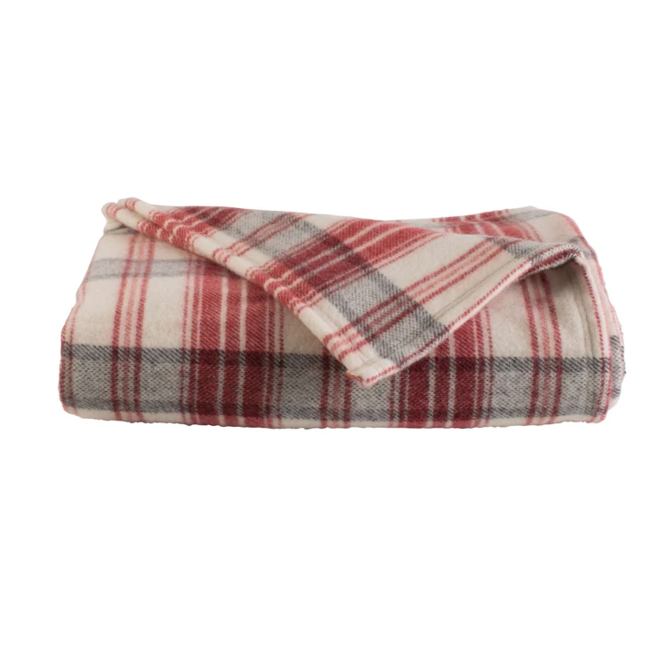Couverture en laine tartan esprit montagne
