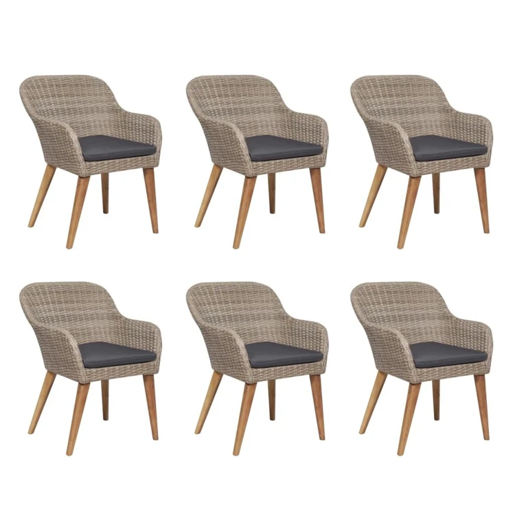 Gartenmöbel-Set aus Polyrattan mit Kissen.