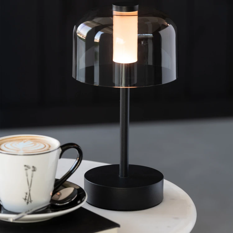 Kabellose LED-Tischlampe Design