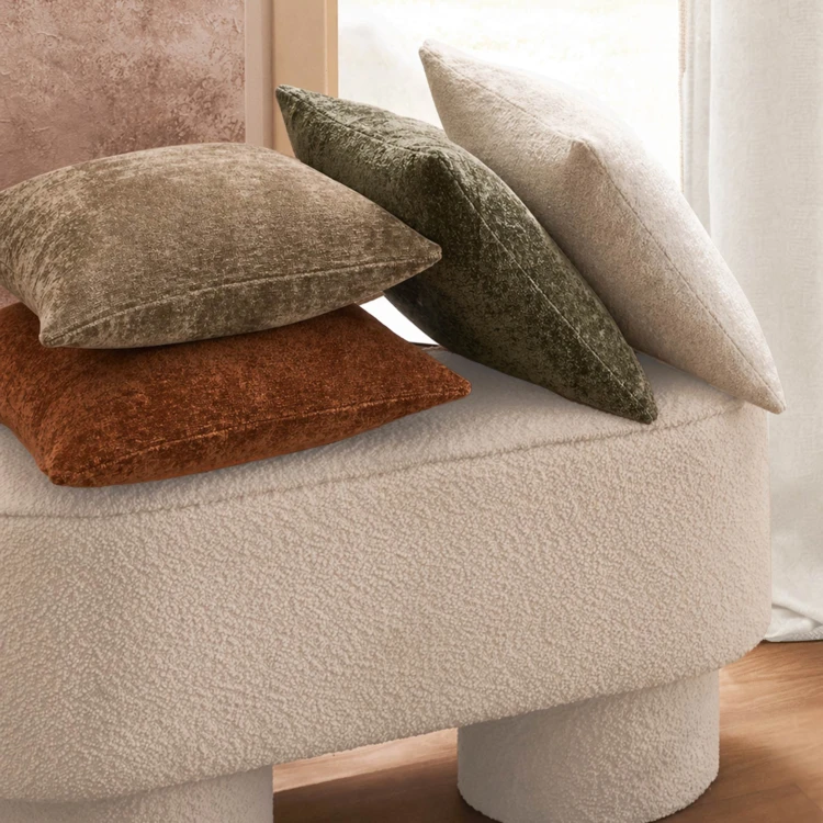Coussin décoratif rectangulaire déhoussable en velours chenille
