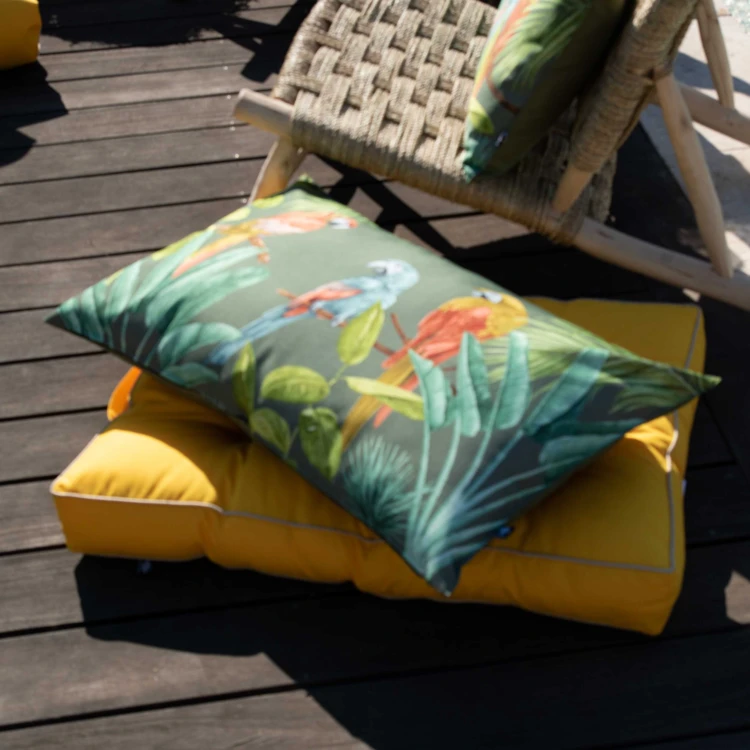Coussin outdoor imprimé perroquets