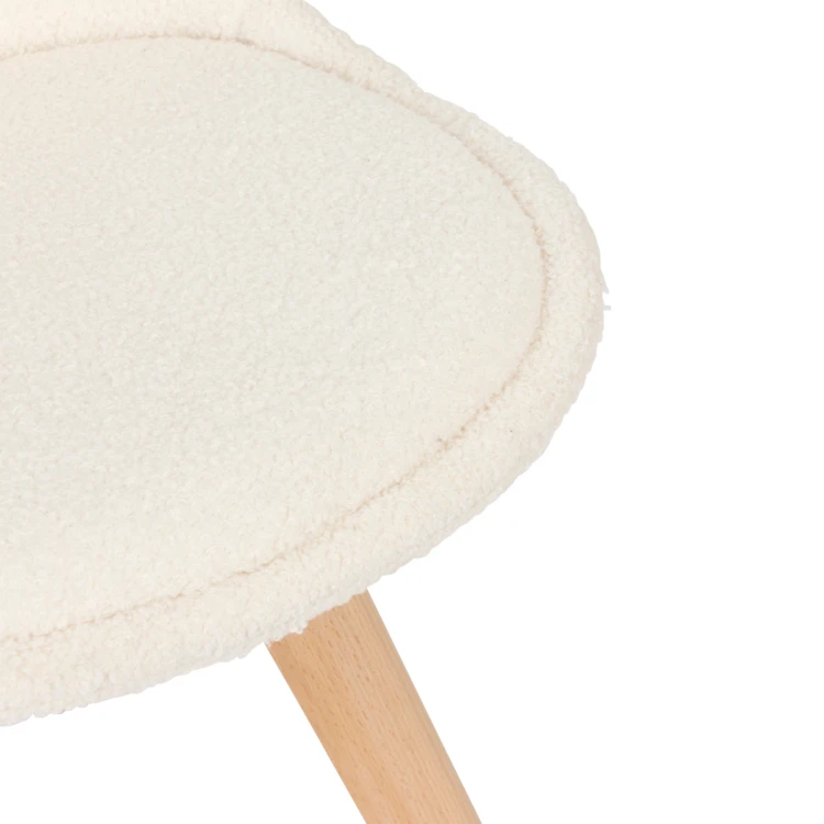 Chaise bouclette avec dossier arrondi