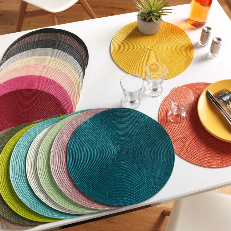 Rundes, buntes Tischset