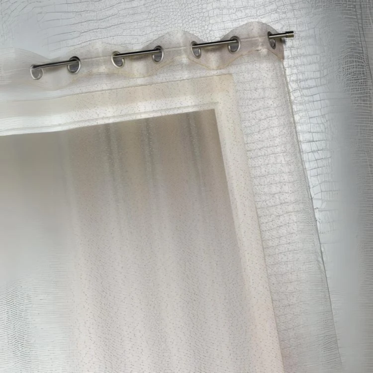 Organza voile met fijne horizontale strepen