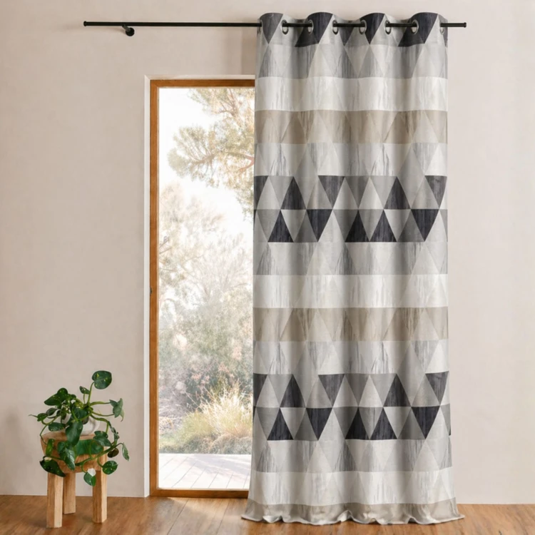 Cortina jacquard triangular