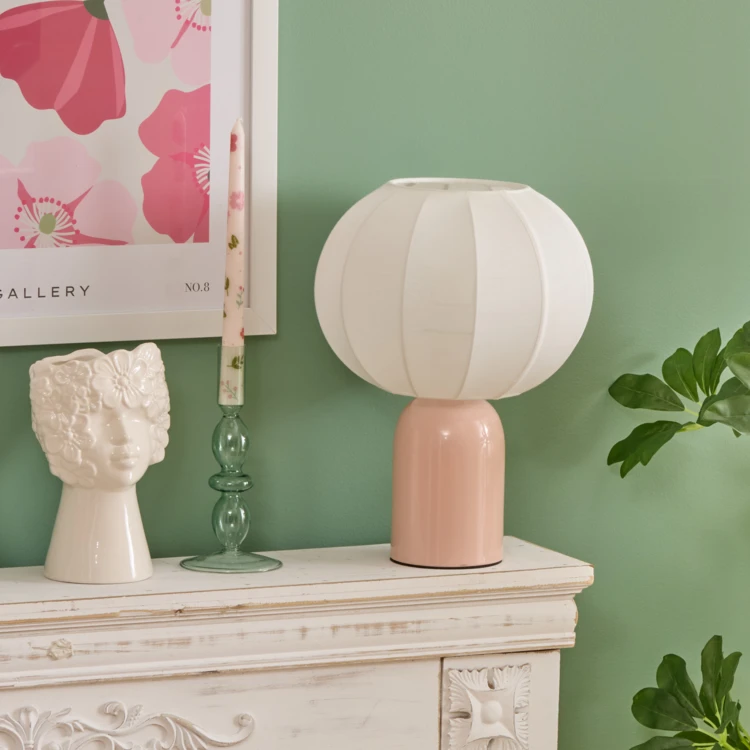 Lampe à poser en acier design moderne