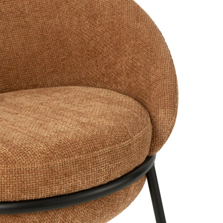 Moderner Designerstuhl aus Metall