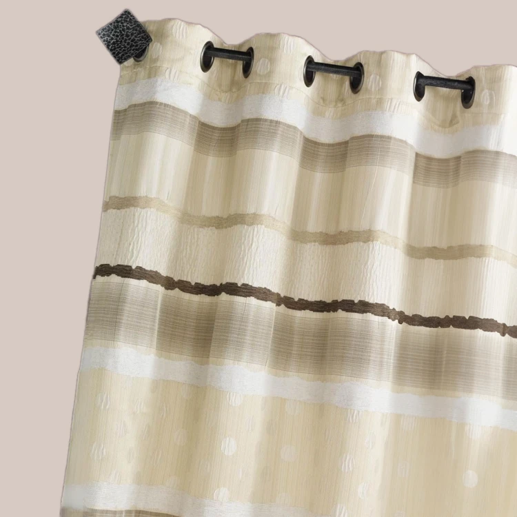 Cortina em jacquard com bolinhas e riscas