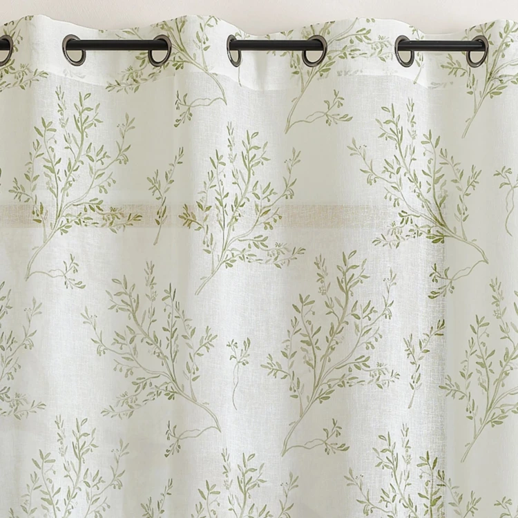Voile estampado con ojales