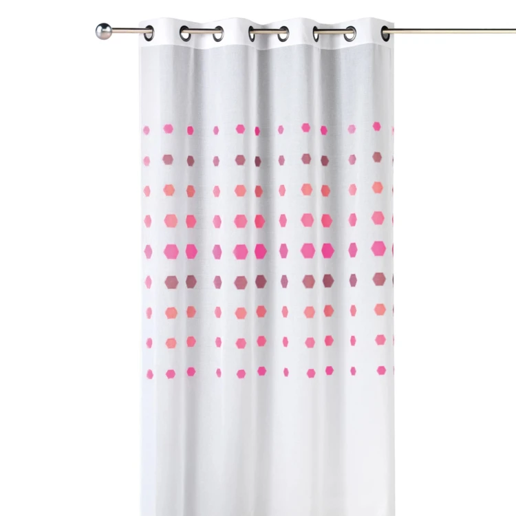 Cortina de organza com pontos geométricos