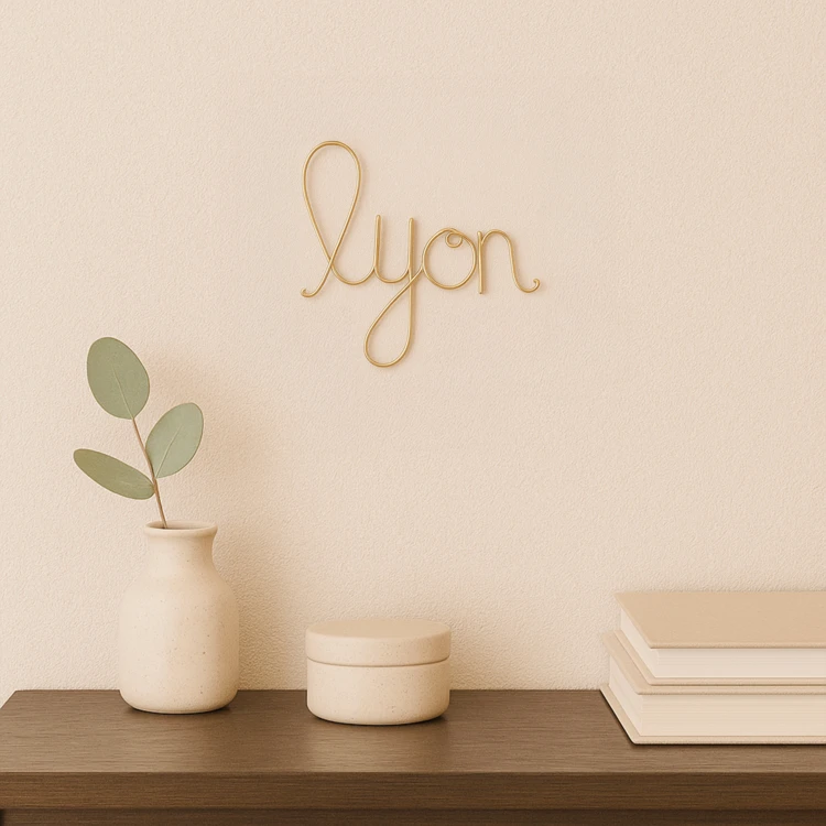 Wort Messingdraht "LYON"