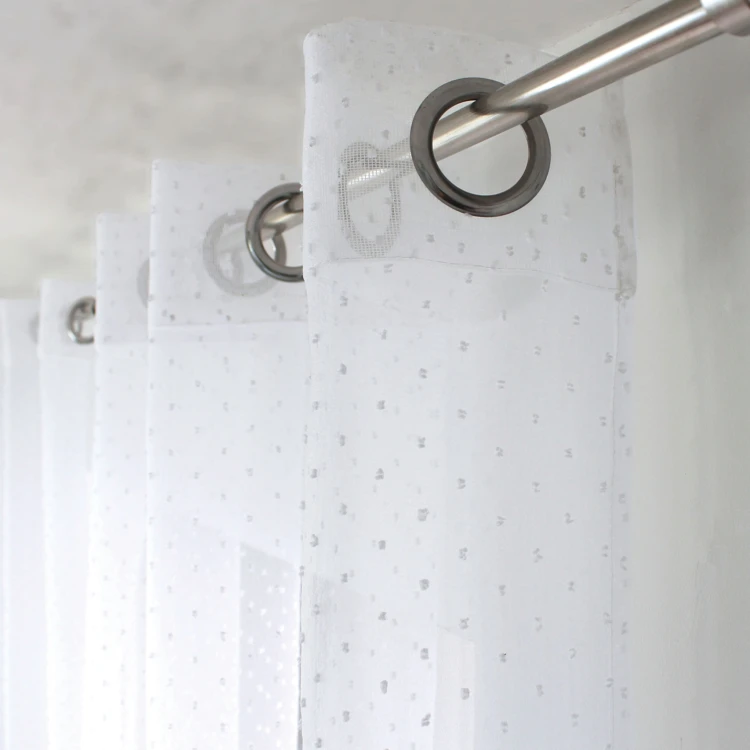 Transparenter Organza-Vorhang mit Plumetis und Ösen