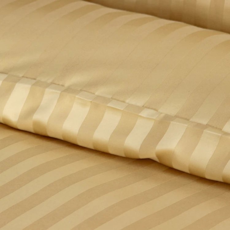 Parure de lit 3 pièces satin à fines rayures housse + taies