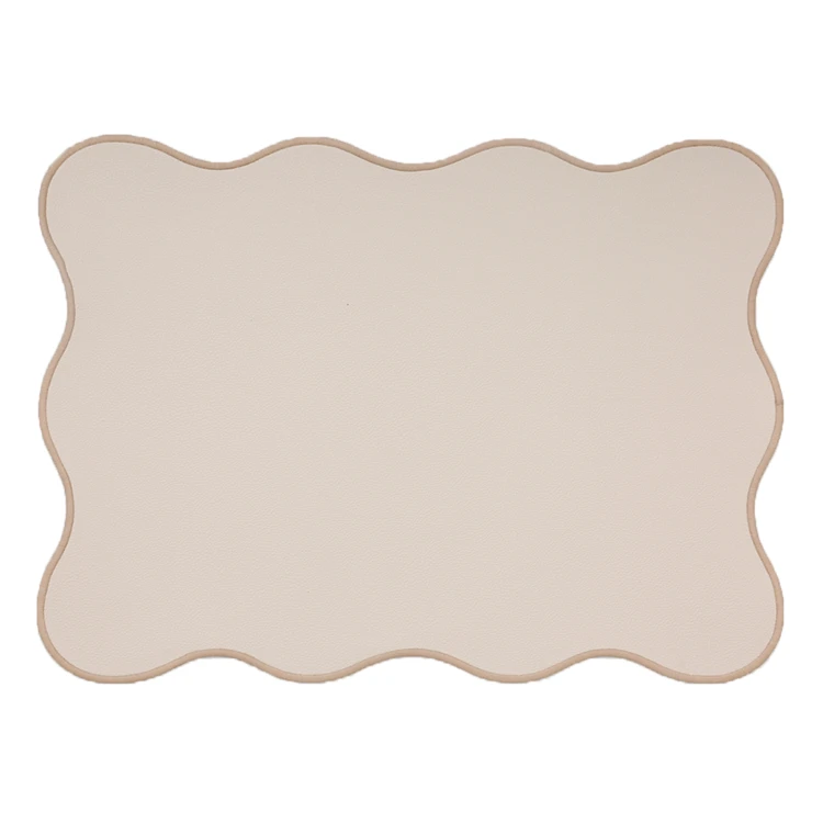 Set de table rectangulaire unis et bords ondulés