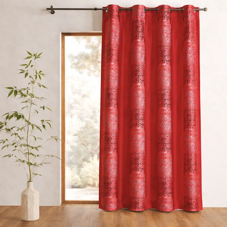 Cortina de shantung bordada com faixas de motivos étnicos