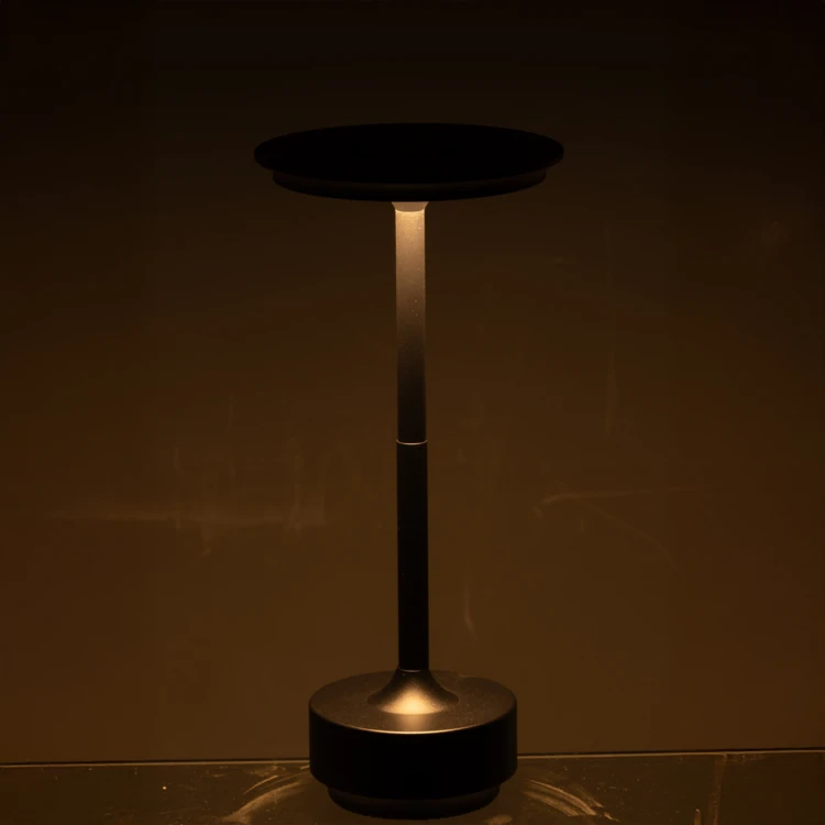 Wiederaufladbare Touch-Tischlampe