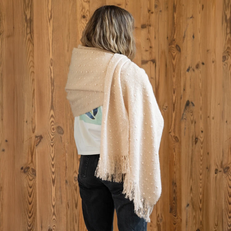 Bedloper / Gestippelde mohair stola