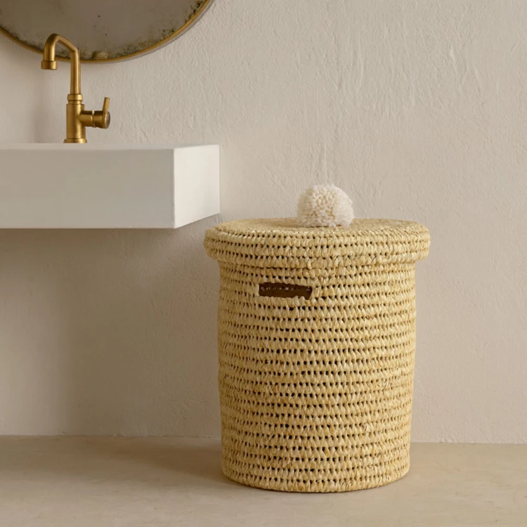 Panière a linge ajourée couvercle pompon