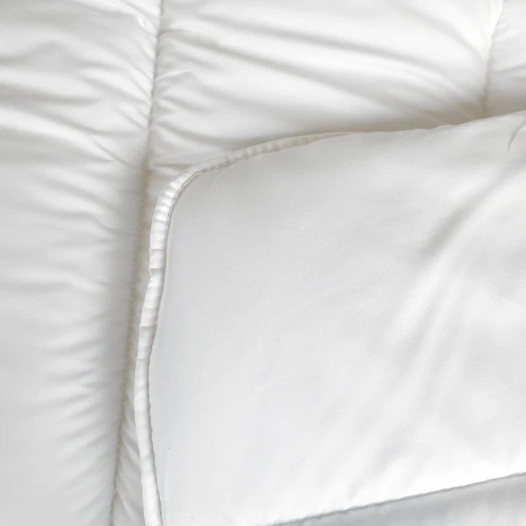 Warm ademend microvezel dekbed met aloë vera behandeling