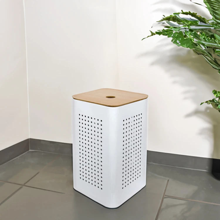 Cesto metálico blanco con tapa de madera