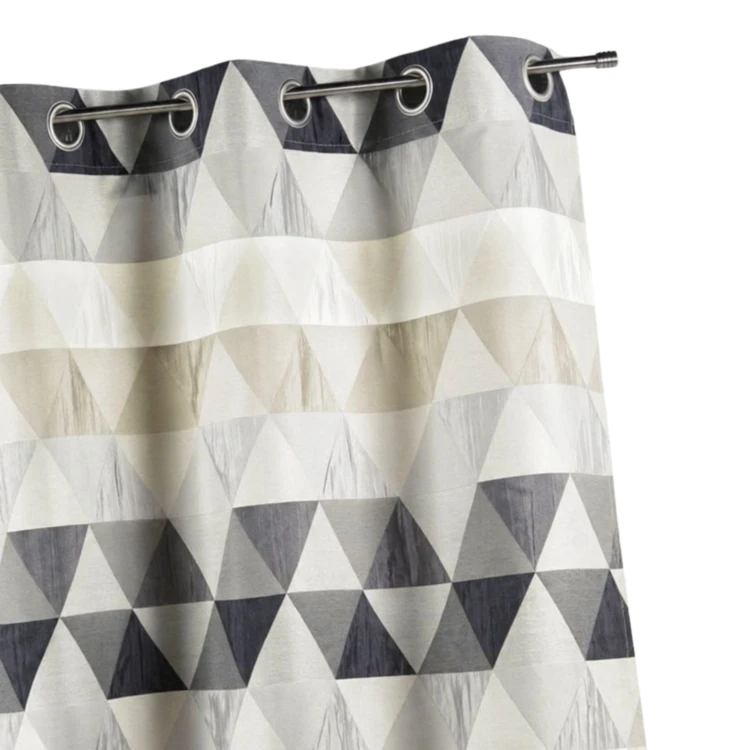 Cortina jacquard triangular