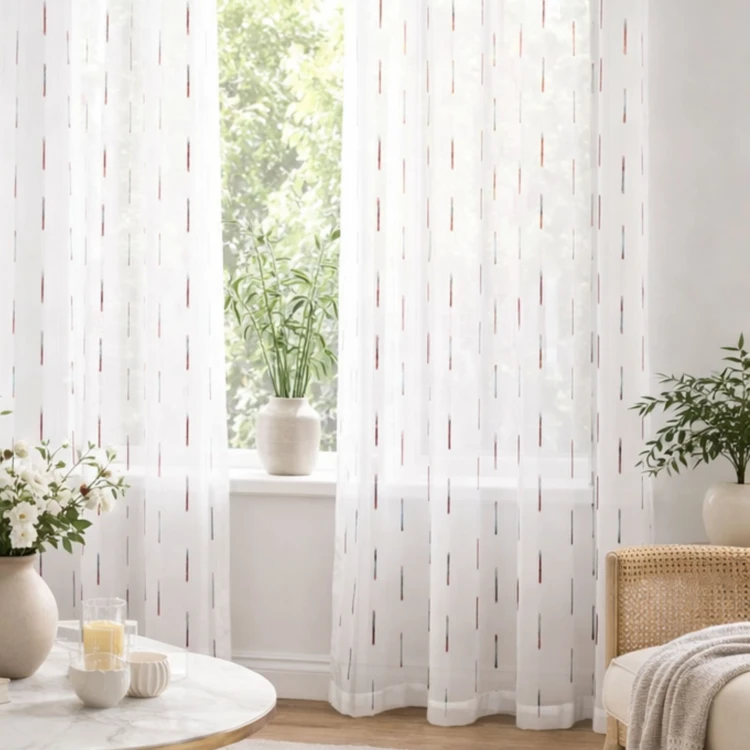 Veloce con linee ricamate